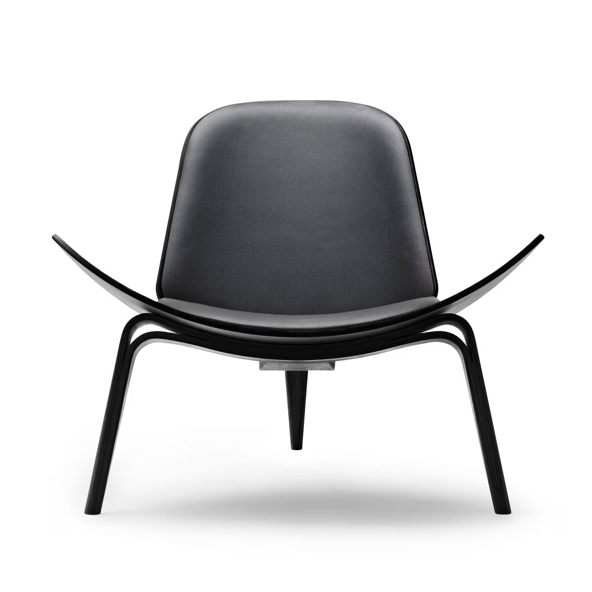 Hans J Wagner - CH07 Shell Chair (Skalstol) Lacquered Ash and Black Leather